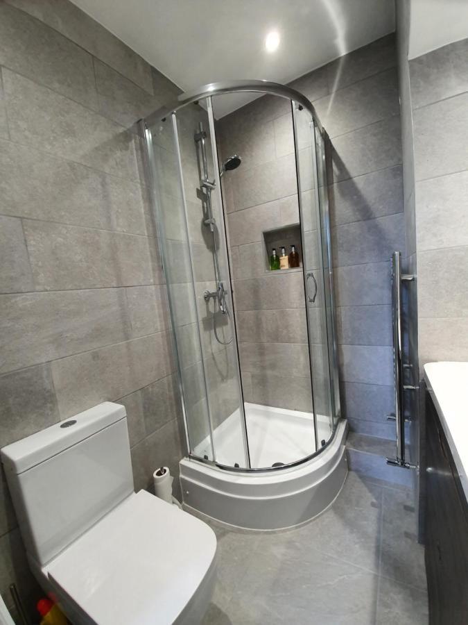 Park View Two-Bedroom Apartment Bath Luaran gambar