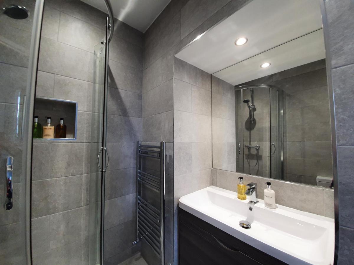 Park View Two-Bedroom Apartment Bath Luaran gambar