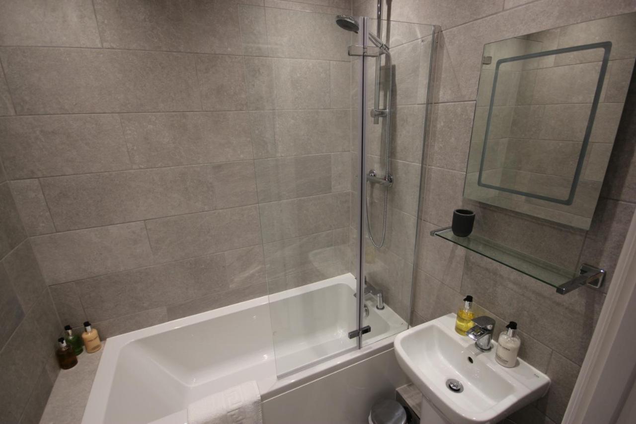 Park View Two-Bedroom Apartment Bath Luaran gambar